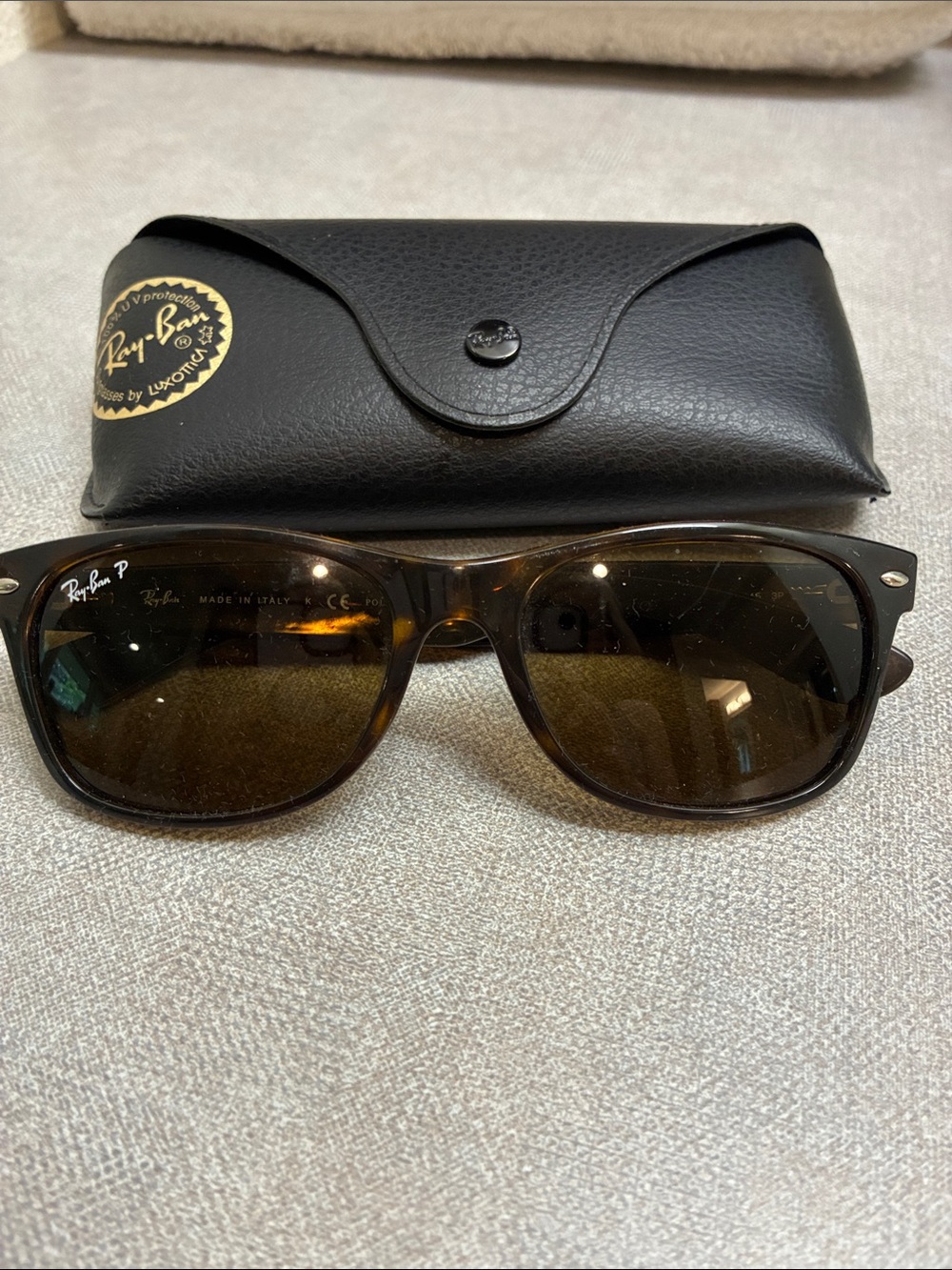 Ray-Ban Men’s Polarized Wayfarer Sunglasses - Brown